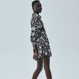 Zara NWT Sz Small Floral Black & White 3/4 Sleeve
Shirt Dress with Blue Accents